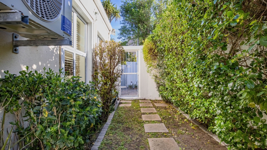 6 Bedroom Property for Sale in Newlands Western Cape